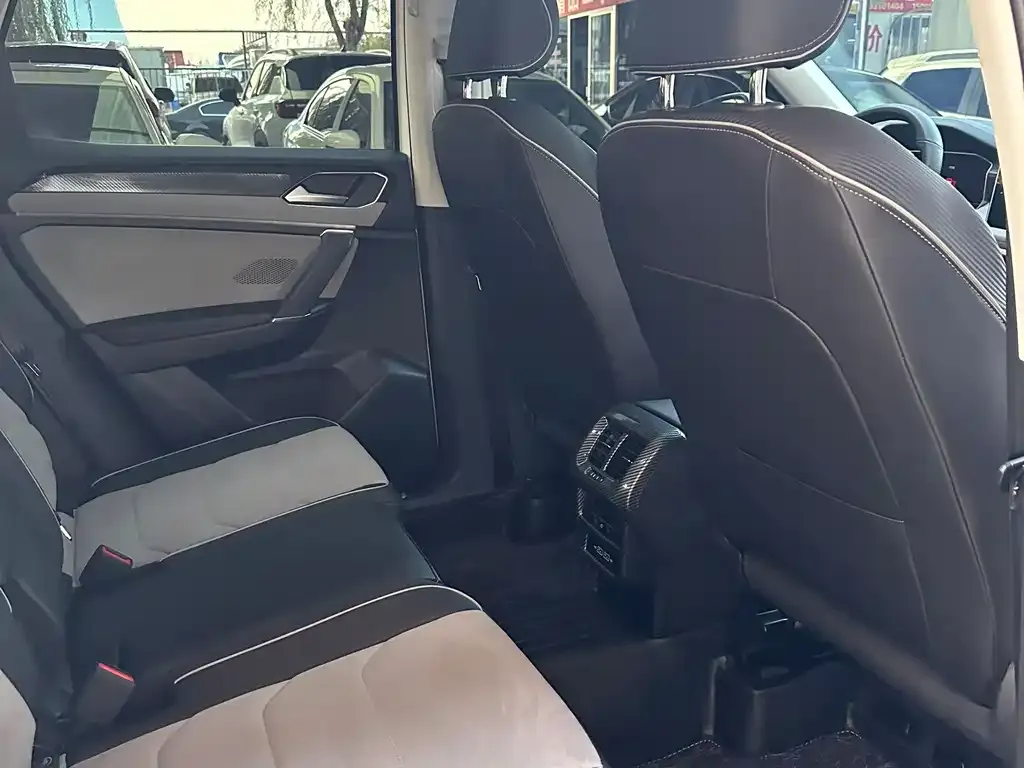 Volkswagen X 2023 из CN, фото 5