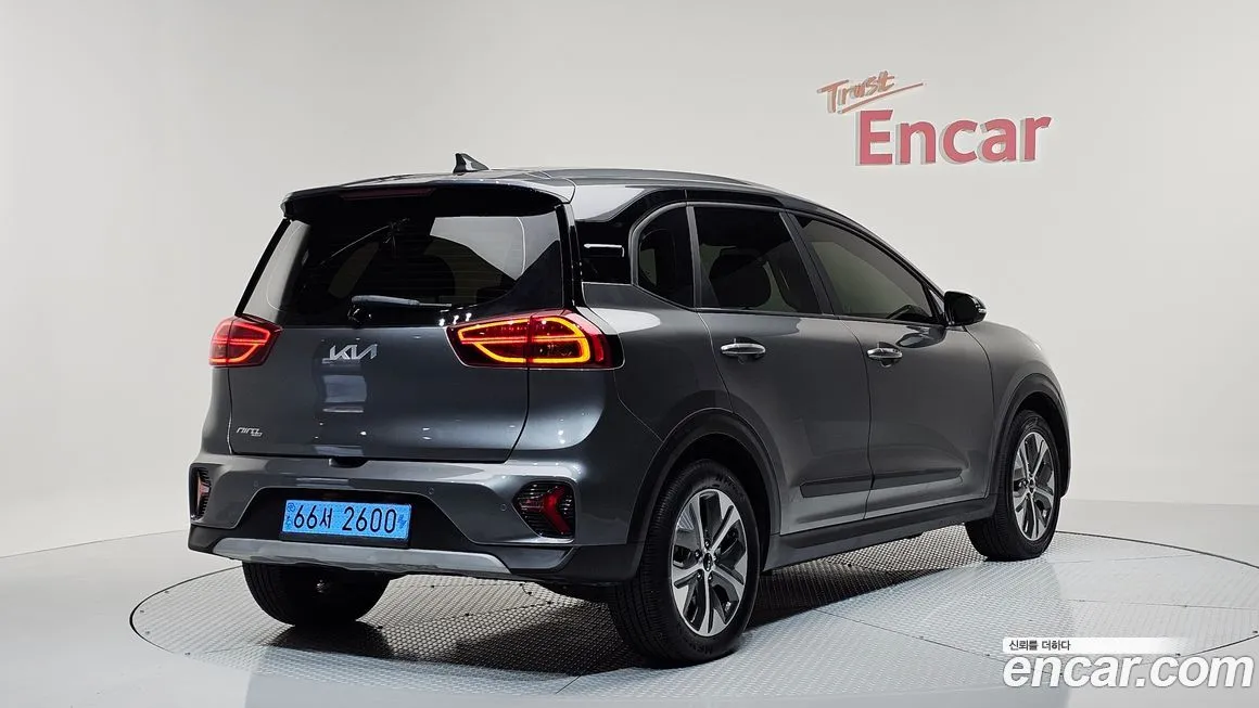 Kia Niro 2023 из KR, фото 2