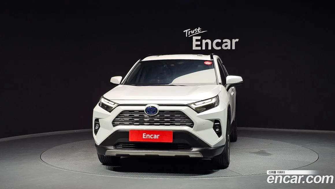 Toyota RAV4 — фото 3