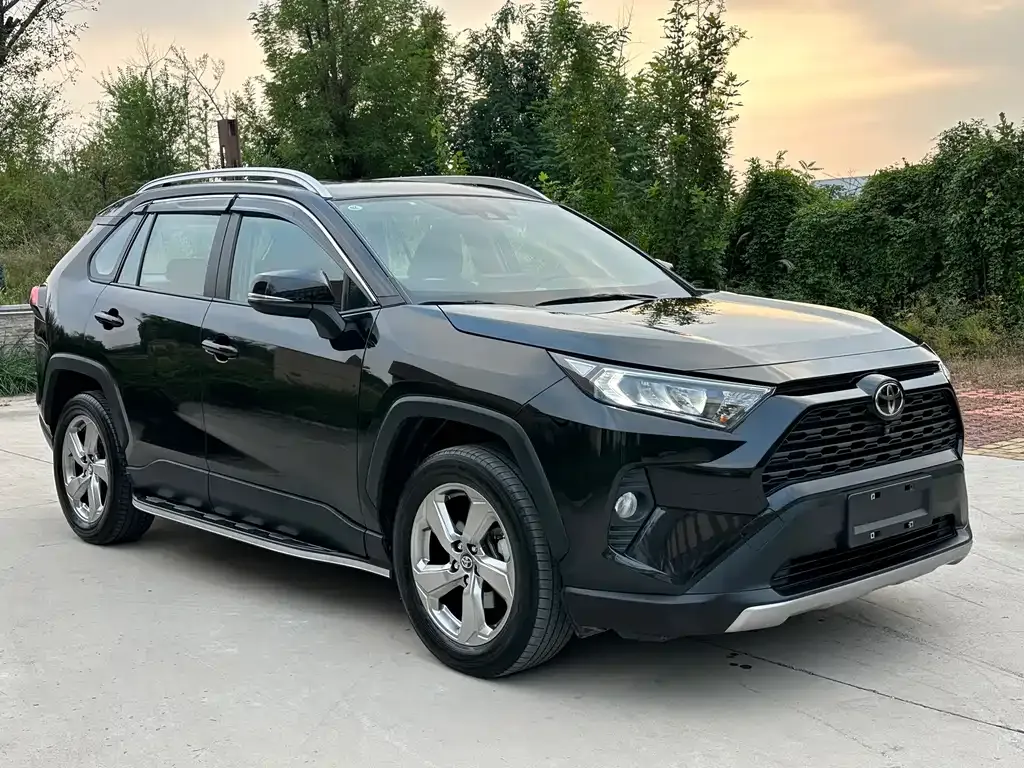 Toyota RAV4 2022 из CN, фото 3