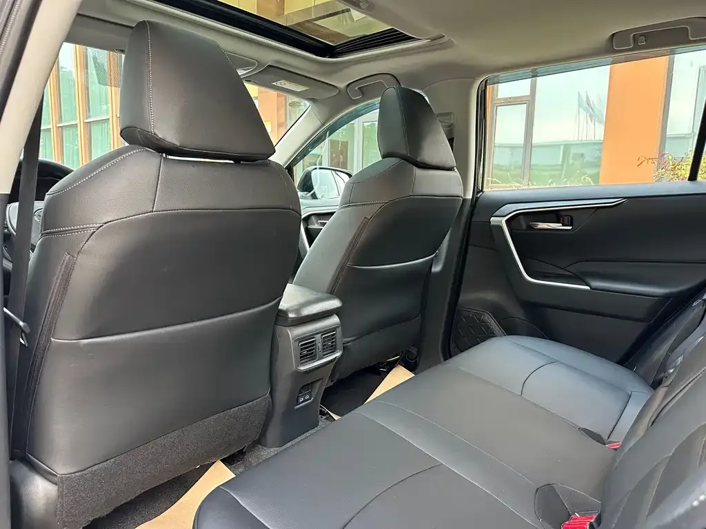 Toyota RAV4 2022 из CN, фото 6