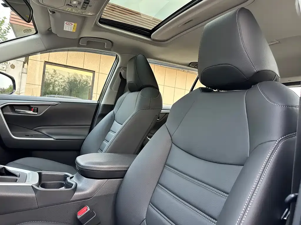 Toyota RAV4 2022 из CN, фото 9