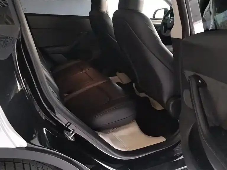 Tesla Model Y 2022 из CN, фото 8