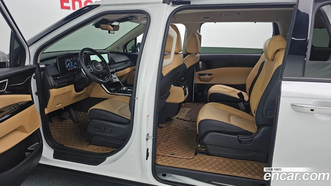 Kia Carnival — фото 10