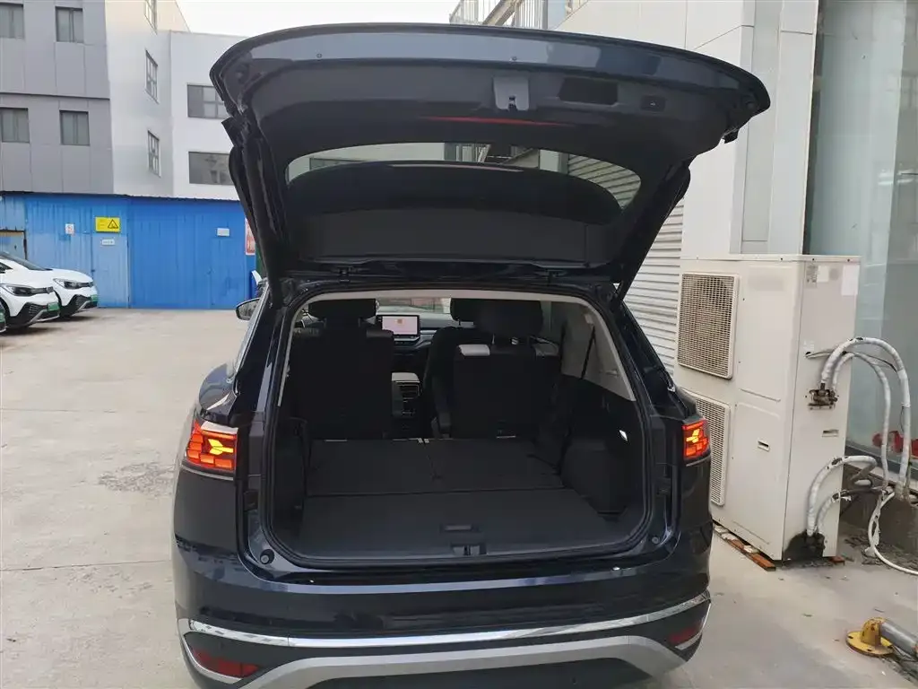 [object Object] ID.6 Crozz 2024 из CN, фото 9