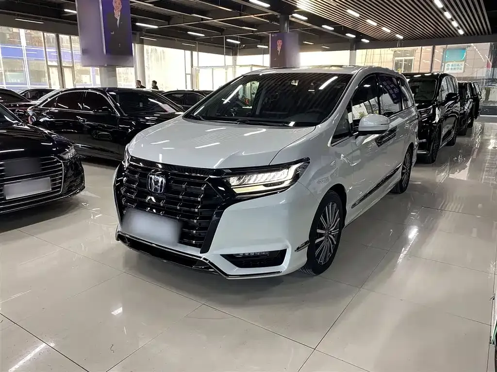 Honda Elysion 2023 из CN, фото 2