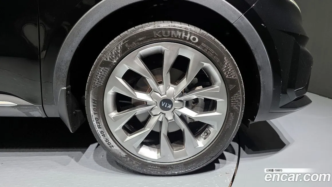 Kia Sorento — фото 5