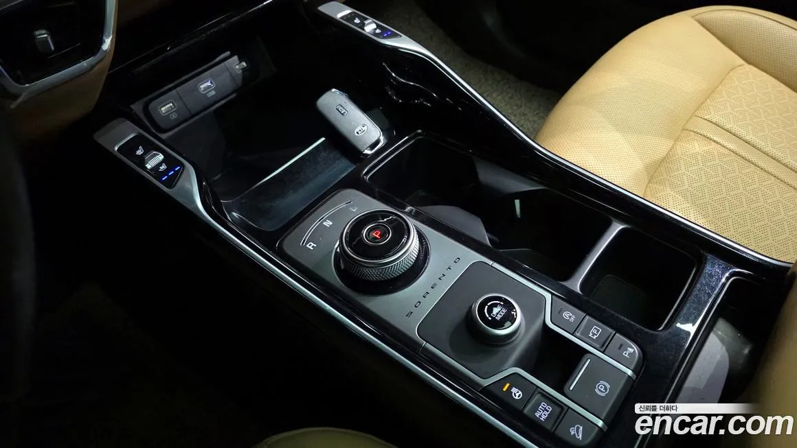 Kia Sorento — фото 9
