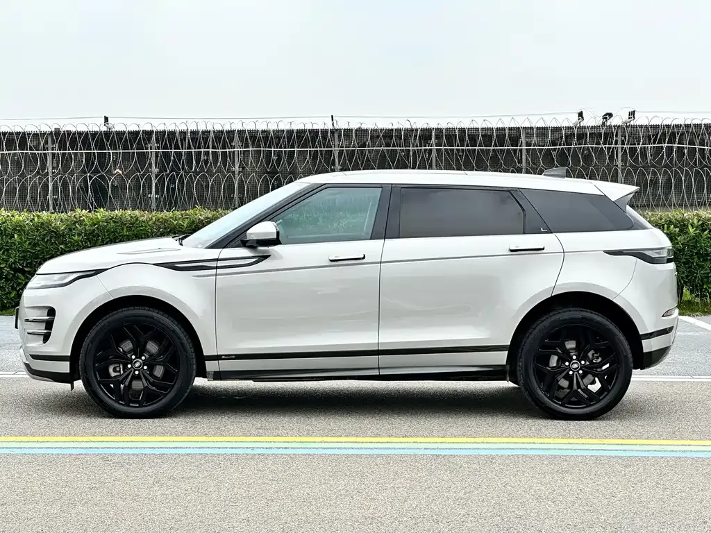 Land Rover Evoque 2022 из CN, фото 4