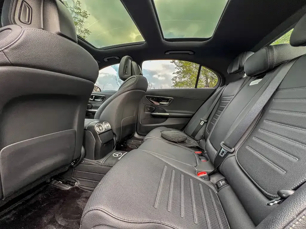 Mercedes-Benz C-Class 2023 из CN, фото 6