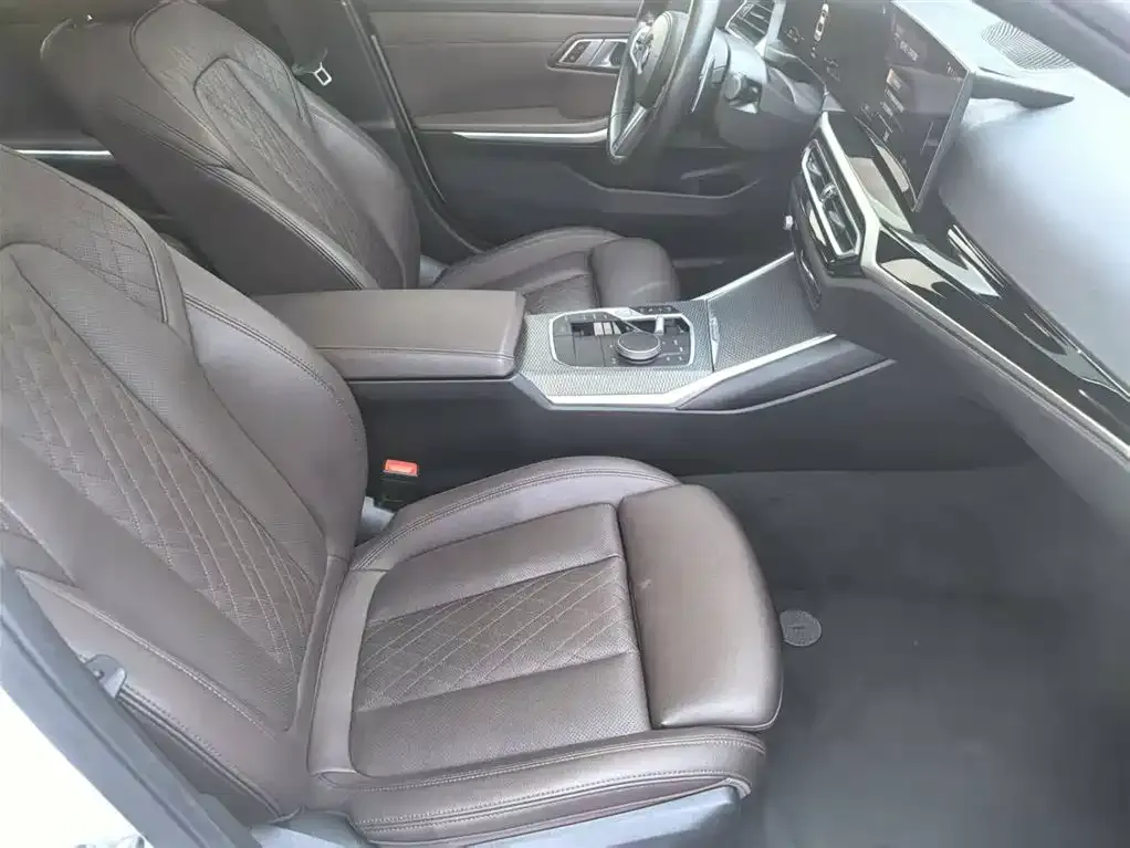BMW 3 Series 2023 из CN, фото 9
