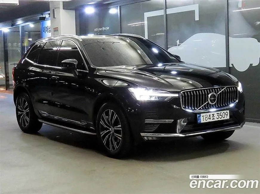 Volvo XC60 — фото 1