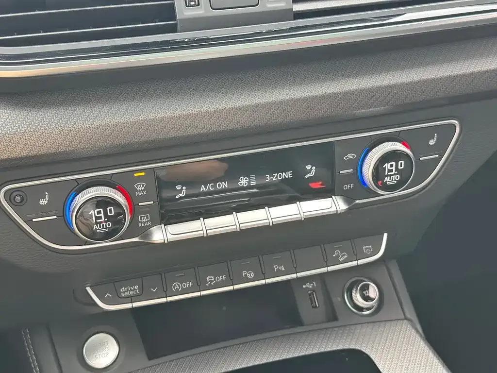 Audi Q5L 2023 из CN, фото 7