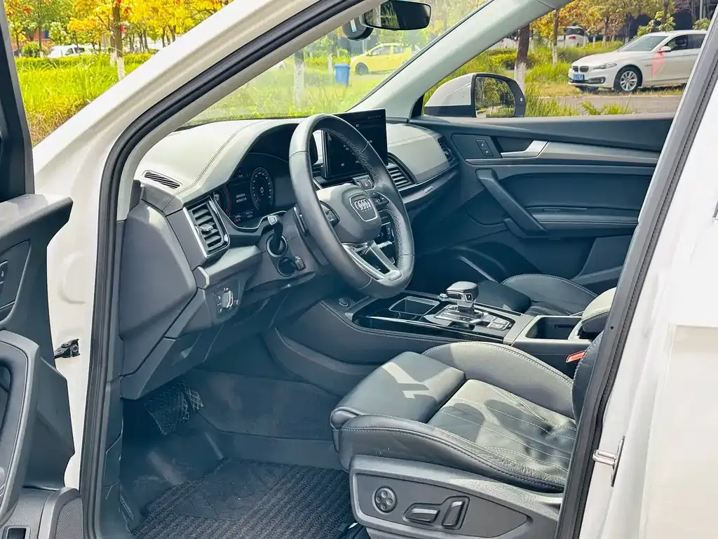 Audi Q5L 2023 из CN, фото 8