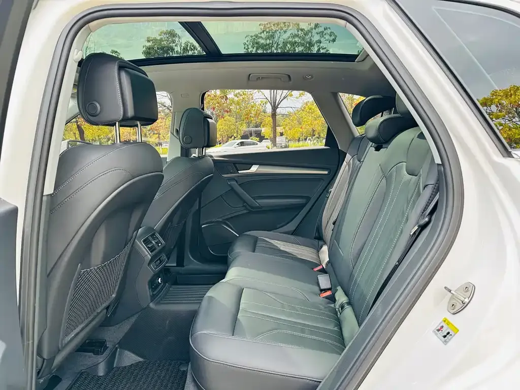 Audi Q5L 2023 из CN, фото 9