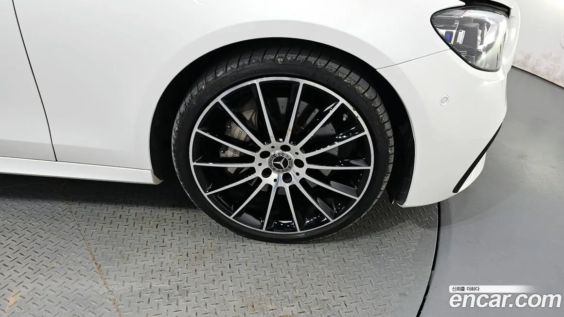Mercedes-Benz E-Class 2023 из KR, фото 5