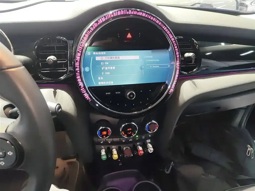MINI Cooper (3-door) 2023 из CN, фото 6