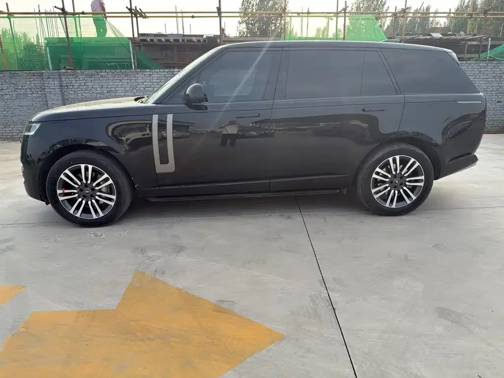 Land Rover Range Rover 2023 из CN, фото 2
