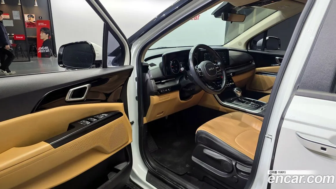 Kia Carnival — фото 10