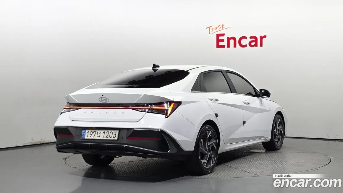 Hyundai AVANTE — фото 2