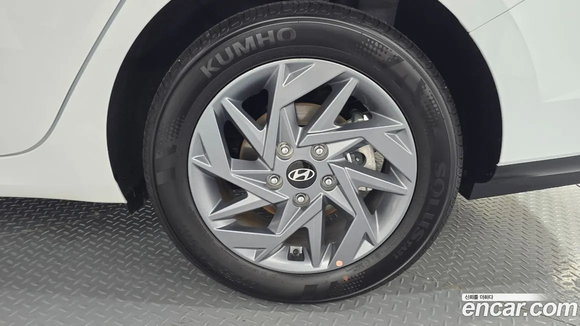 Hyundai AVANTE — фото 5