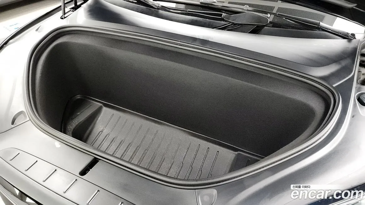 Tesla Model X — фото 6