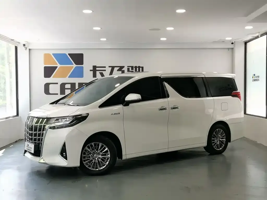 Toyota Alphard 2022 из CN, фото 1