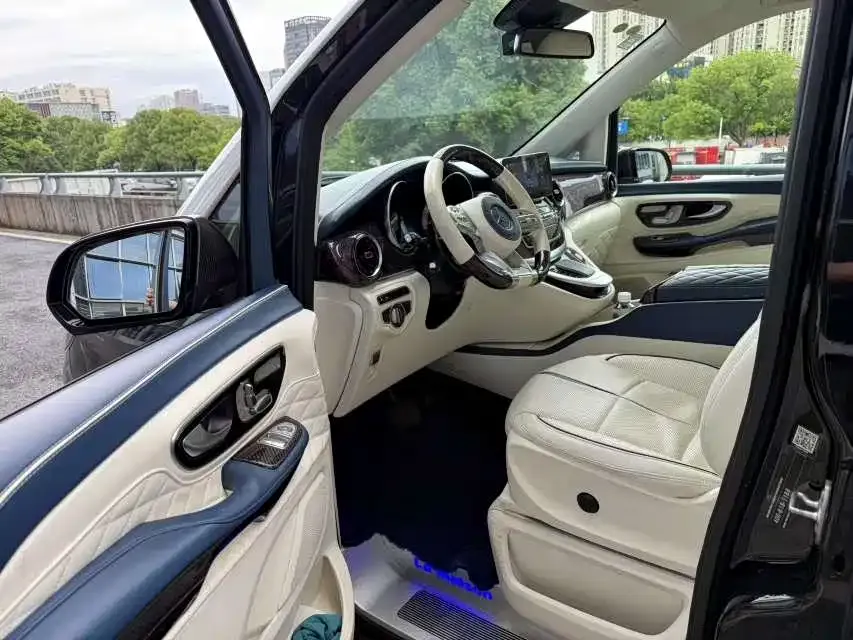 Mercedes-Benz V-Class 2022 из CN, фото 2