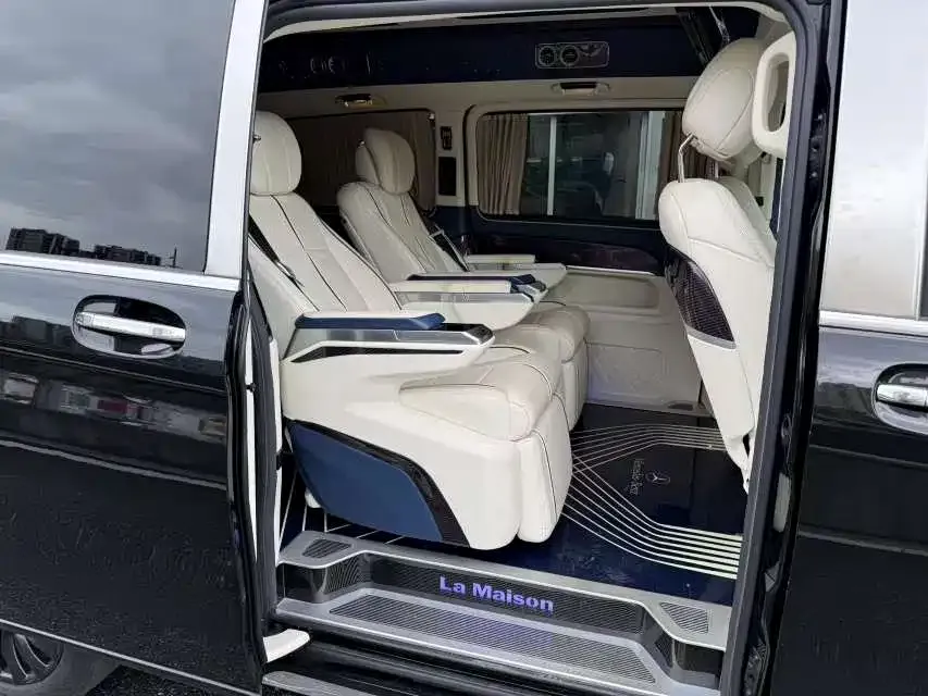 Mercedes-Benz V-Class 2022 из CN, фото 3