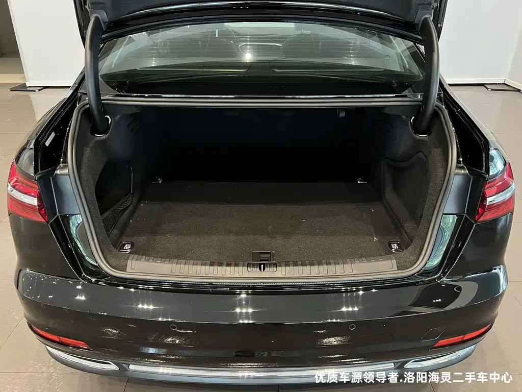 Audi A6L 2021 из CN, фото 8