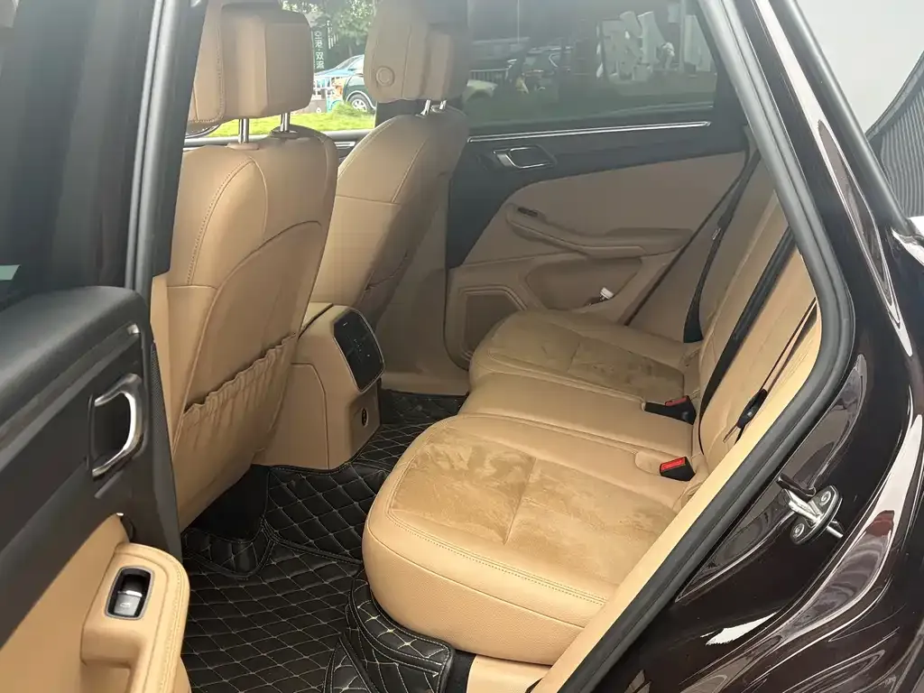 Porsche Macan 2021 из CN, фото 4