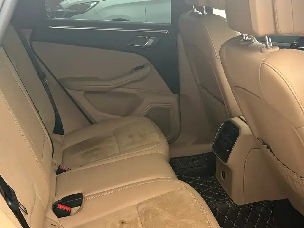 Porsche Macan 2021 из CN, фото 6