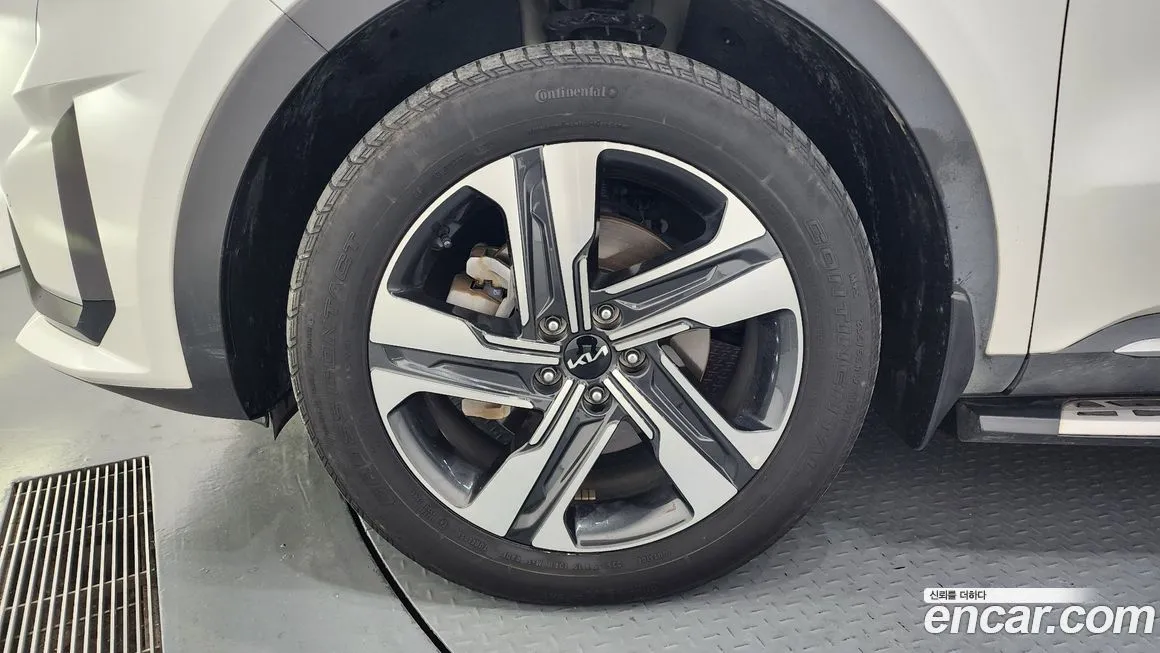 Kia Sorento — фото 5