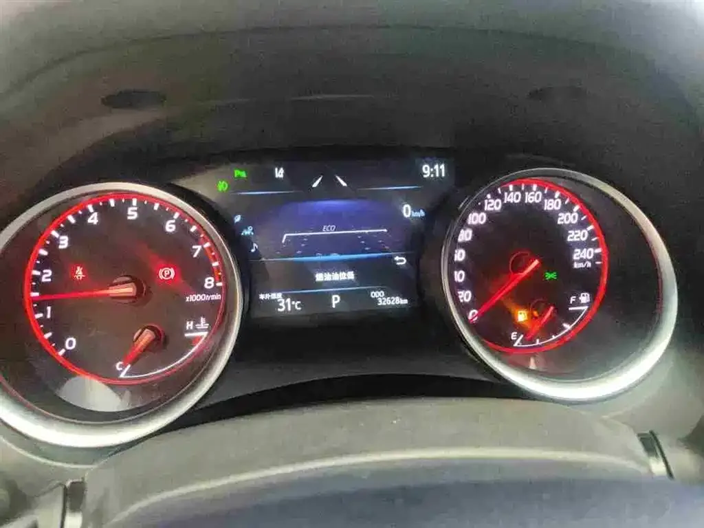 Toyota Camry 2023 из CN, фото 5