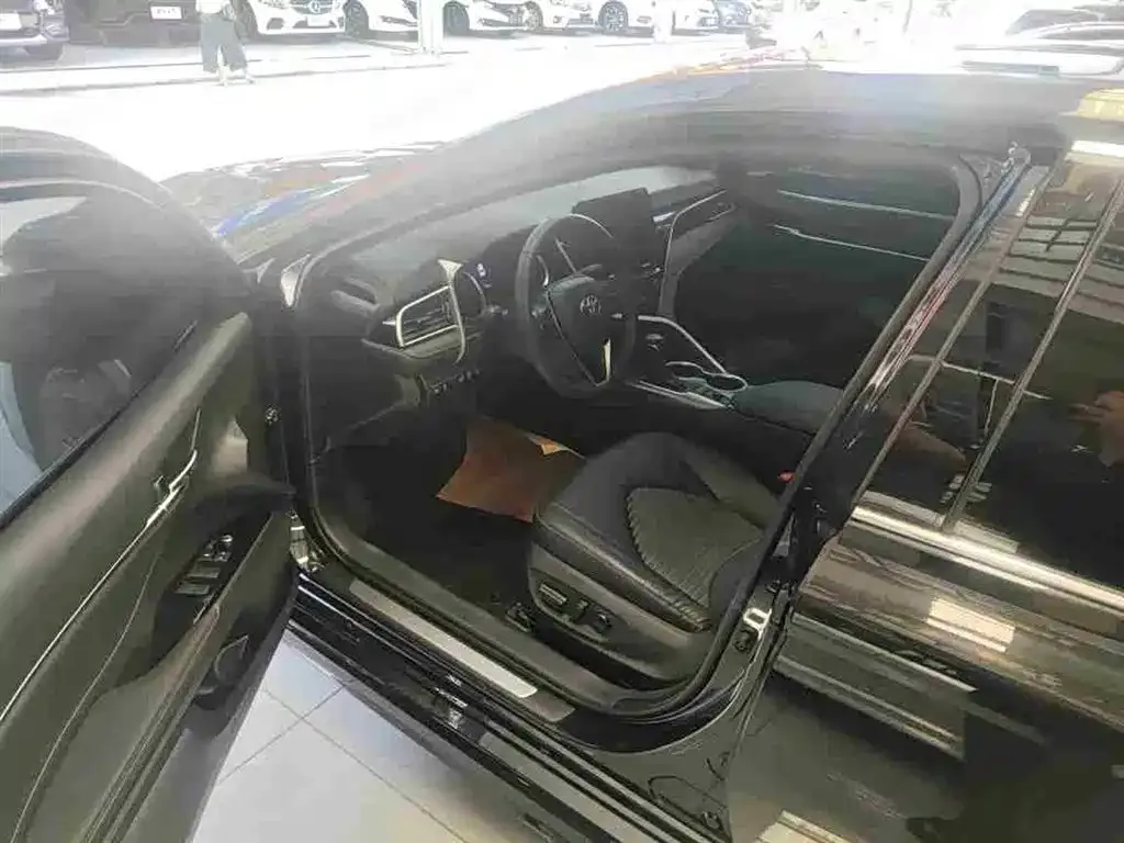 Toyota Camry 2023 из CN, фото 8