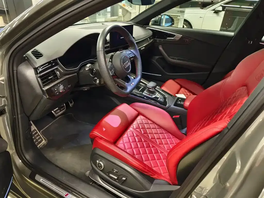 Audi S4 2024 из CN, фото 4