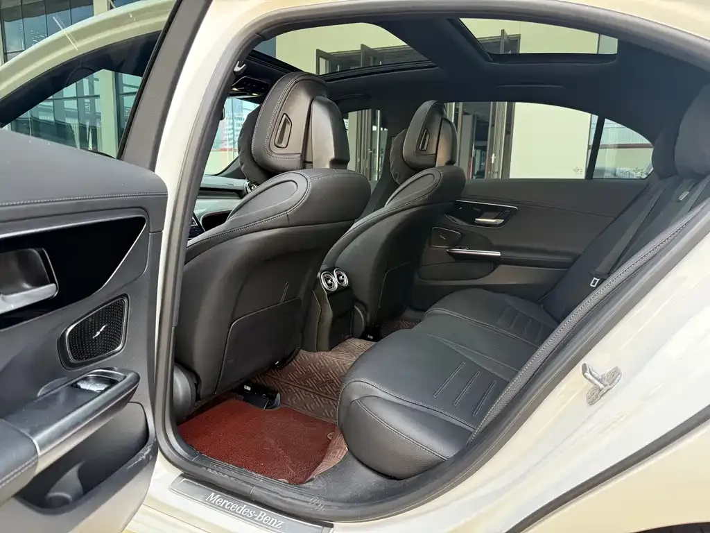 Mercedes-Benz C-Class 2024 из CN, фото 10