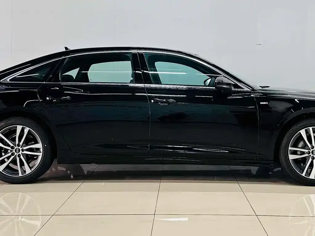 Audi A6L 2025 из CN, фото 3