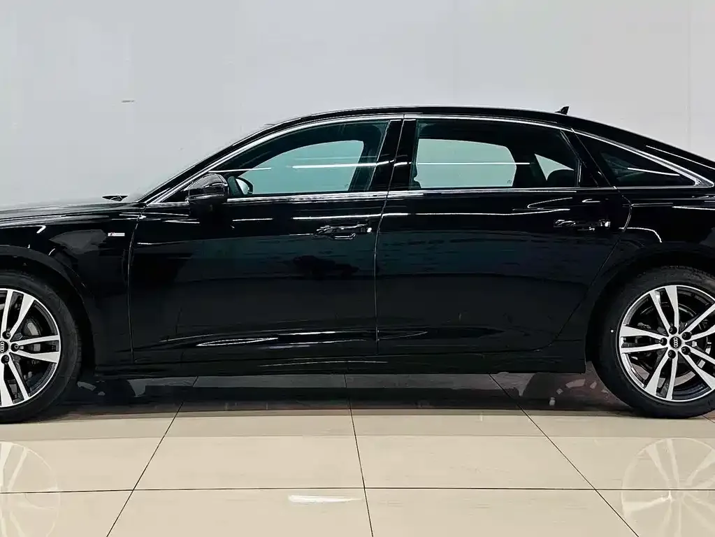 Audi A6L 2025 из CN, фото 4