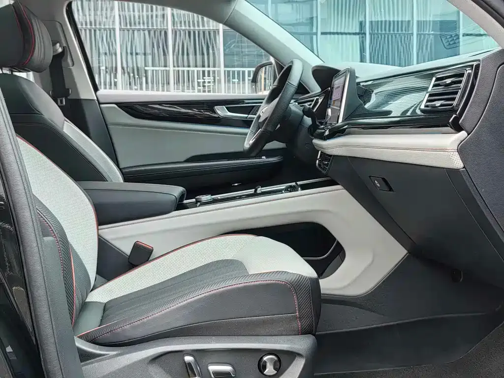 Volkswagen Teramont 2024 из CN, фото 8