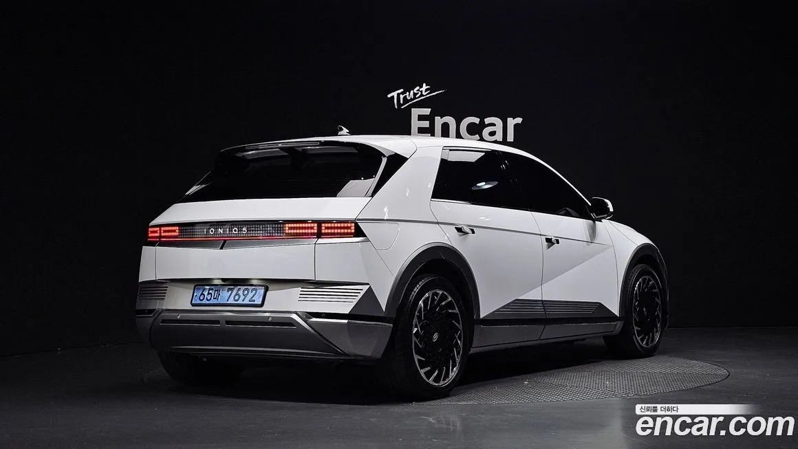 Hyundai Ioniq5 — фото 2