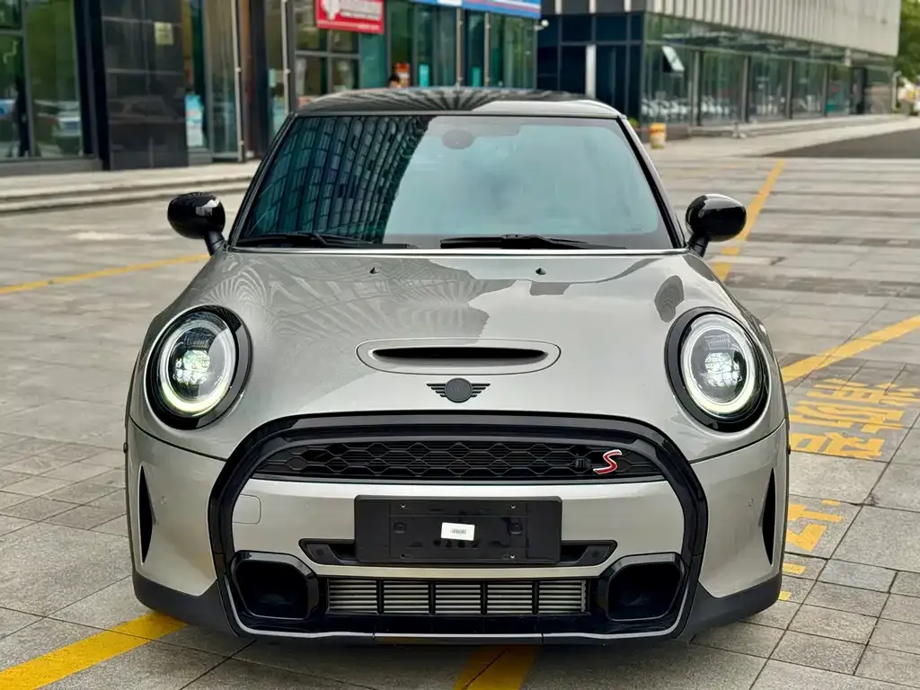 MINI Cooper (3-door) 2024 из CN, фото 3