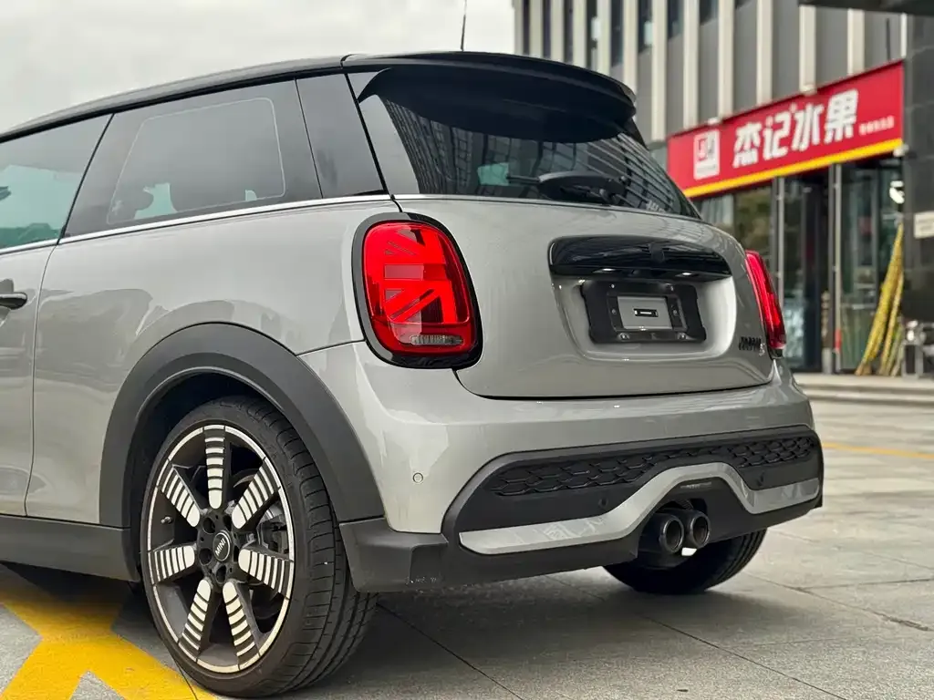 MINI Cooper (3-door) 2024 из CN, фото 7