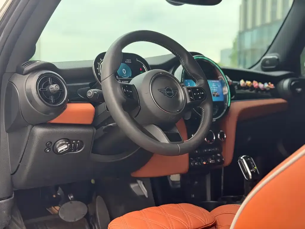 MINI Cooper (3-door) 2024 из CN, фото 8