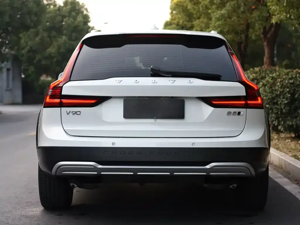 Volvo V90 2023 из CN, фото 7