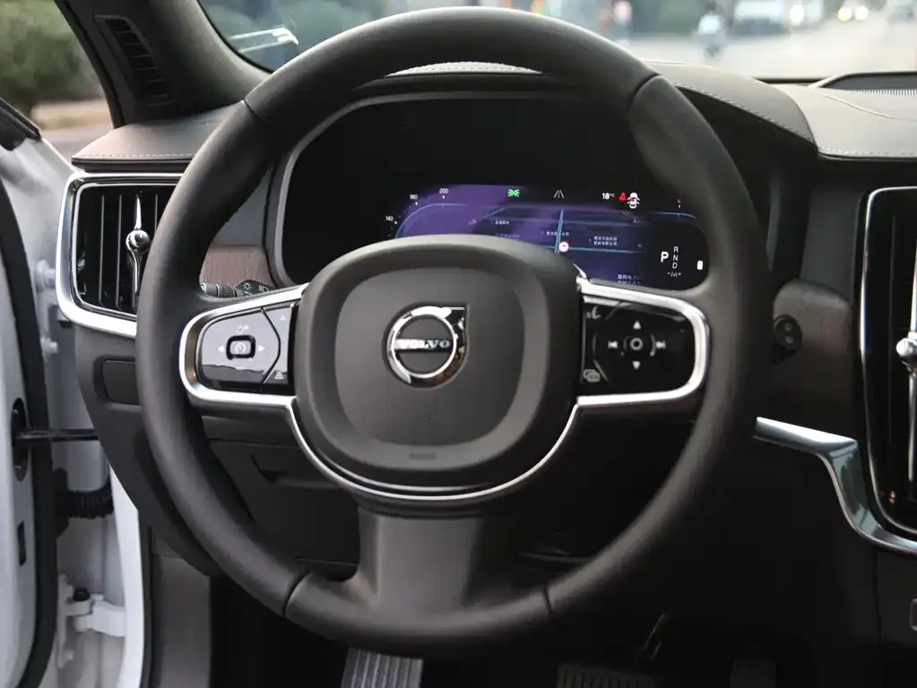 Volvo V90 2023 из CN, фото 9