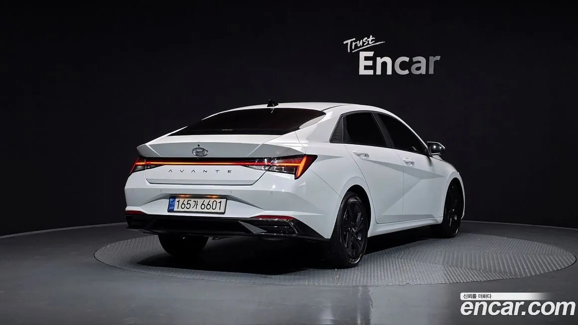 Hyundai AVANTE — фото 2
