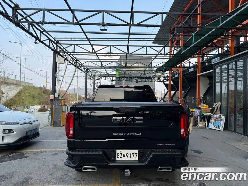 GMC Sierra 2023 из KR, фото 2