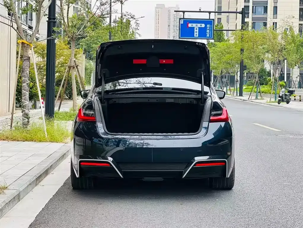 BMW i3 2024 из CN, фото 6