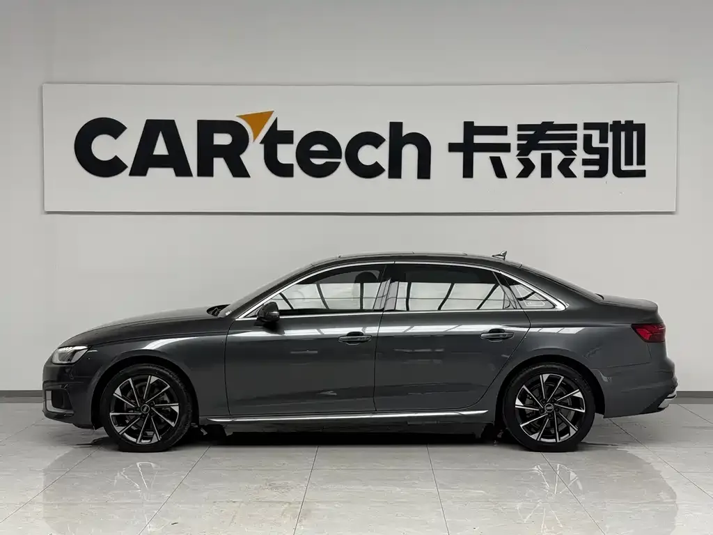 Audi A4L 2022 из CN, фото 3